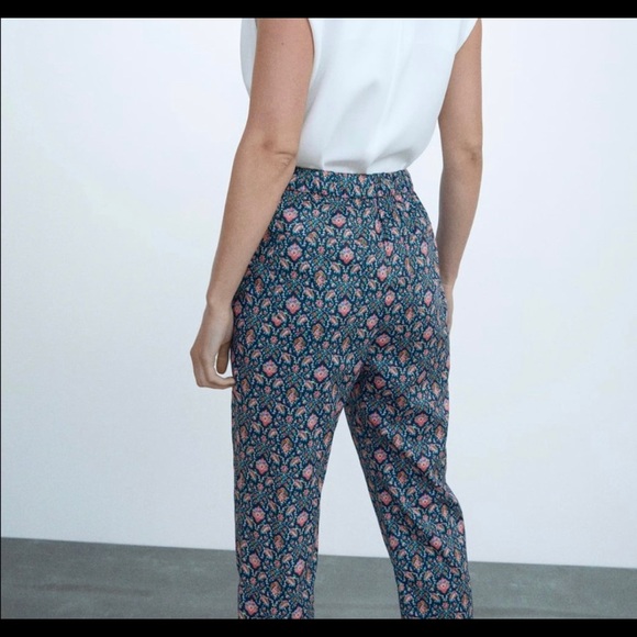 Zara high waisted blue floral print elastic pants - Picture 3 of 4